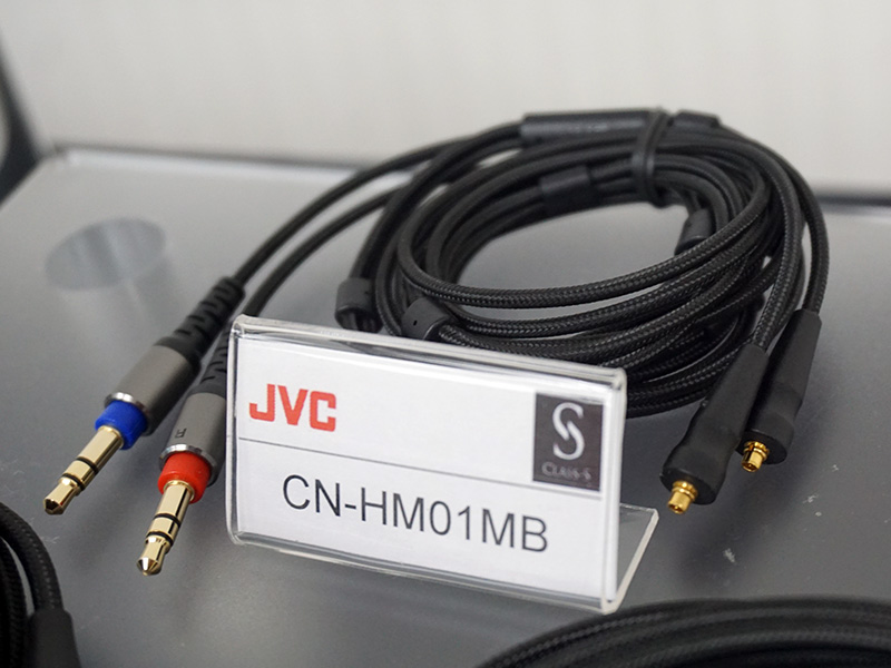 JVC、同社ヘッドホン/イヤホン向けのバランス接続対応リケーブル 3