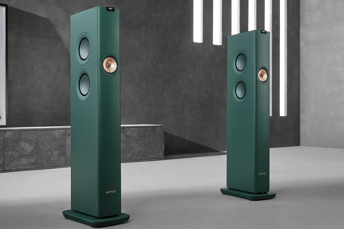 KEF、「LS60 Wireless」にブリティッシュ・レーシング・グリーンの