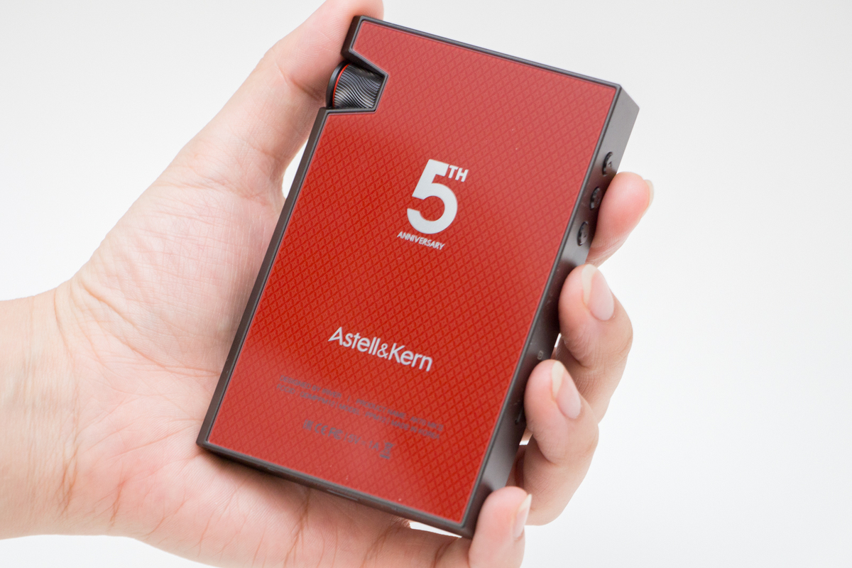 Astell&Kern 創立5周年記念モデル「AK70 MKII 5th Anniversary」から