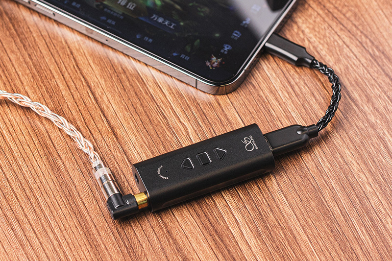 Shanling、AKM製DACチップ「AK4493SEQ」搭載のポータブルUSB DAC「UA3