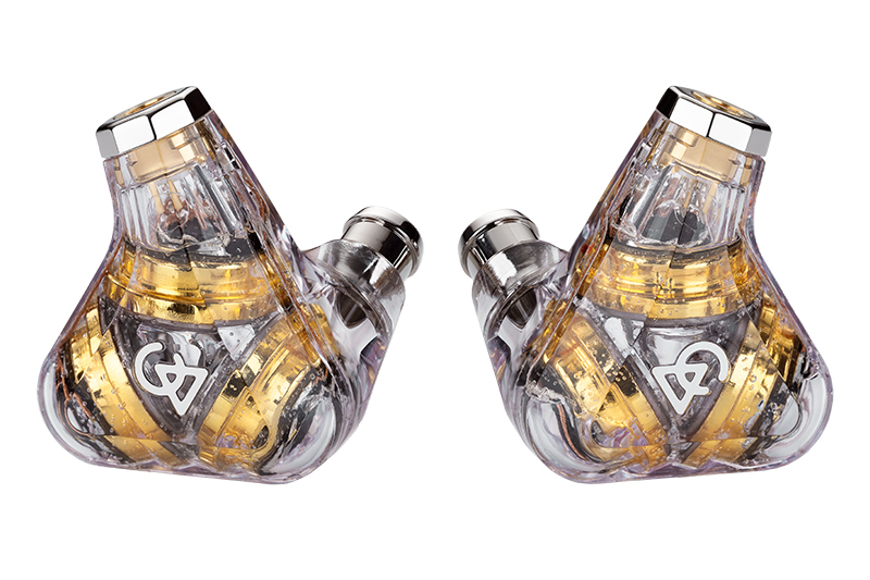 Campfire Audio、三角形ボディの3DDイヤホン「Trifecta」。日本国内で