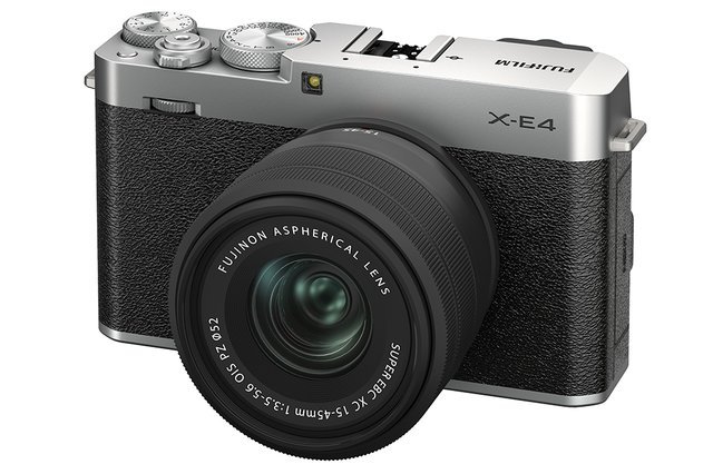 FUJIFILM X-E4 レンズキット 社外バッテリー付きミラーレス一眼