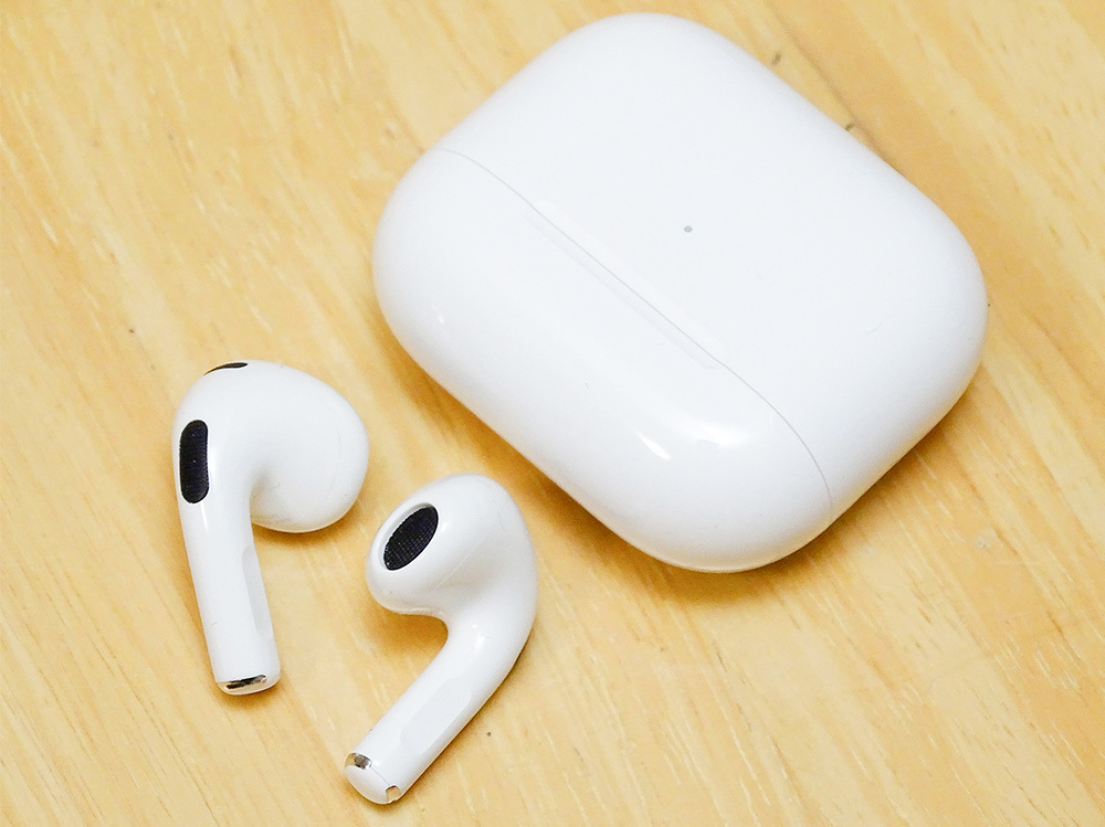 新「AirPods」ハンズオン！ 別モノの音質に進化、ノイキャンなしでも