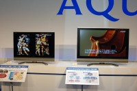 シャープ、ハイCP・高性能の“AQUOS Bシリーズ”を発表 － フルHDモデルは全8機種に - PHILE WEB