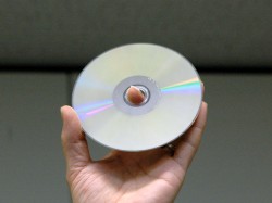 共同テレビ 世界初 Dvdハイブリッドディスクを商品化 Phile Web