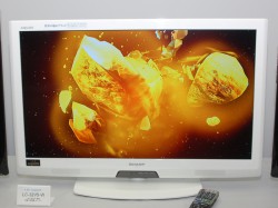 シャープ、USB-HDD録画対応の“LED AQUOS”スタンダードモデル「V5ライン