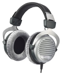 ティアック、beyerdynamic「E32シリーズ」のカラーを変更した新モデル