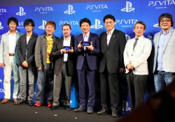 更新 Sce Playstation Vita を12月17日に発売 3g回線はドコモが提供 Phile Web