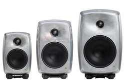 GENELEC、GLM対応スピーカー「SAMシステム」にRAWフィニッシュモデルを