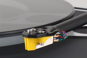 Rega、アナログプレーヤー「Planar 3 MK2」にMMカートリッジ「Exact