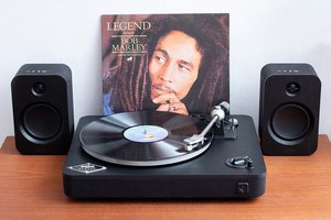 House of Marley、ターンテーブルとスピーカーのバンドルアイテム