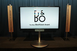 B&O、85型/55型の4Kディスプレイ「BeoVision Avant」発表会を開催