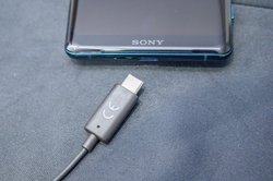 ソニー Type C接続のハイレゾイヤホン Sth50c Dac内蔵で192khz 24bitに対応 Phile Web