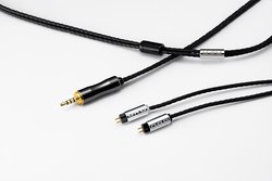 ORB、イヤホン工房・G4 Audioと共同開発のIEM「CF-IEM」。新開発