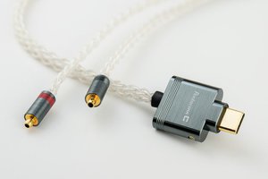 日本ディックス、PCM 384kHz/32bitまで対応のDAC内蔵USB Type-C変換ケーブル／Pentaconn earリケーブル -  PHILE WEB