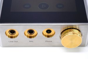 iBasso Audio、超弩級DAPの新モデル「DX300Max」。全世界500台限定で ...