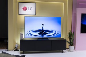 LG、最新パネル「OLED evo Gallery Edition」搭載の4K有機ELテレビ