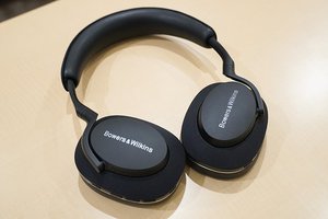 B&W、ANCワイヤレスヘッドホン「Px7 S2」。ドライバーユニット刷新、ANC性能や装着感も改良 - PHILE WEB