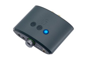 iFi audio、ブランド最小/最安の据置USB-DACアンプ「Uno」。税込14,300