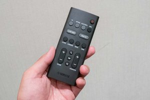 ヤマハ、Dolby Atmos対応のスタンダードサウンドバー。ワンボディの