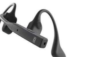 Shokz、ビジネス向けオープンイヤー型骨伝導イヤホン「OpenComm2 UC