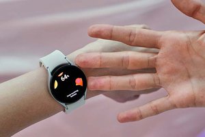 サムスン、Google共同開発の新OS採用スマートウォッチ「Galaxy Watch 4