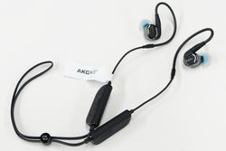 AKG「N5005」とハイレゾDAPの相性チェック、注目の3モデルで“懐の深い”サウンドを徹底レビュー (1/2) - PHILE WEB