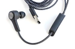 B&OのBluetoothイヤホン「Beoplay E6」レビュー、洗練のデザインと