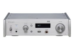 その音に価格もサイズも疑った。15万円切りのパワーアンプ TEAC「AP