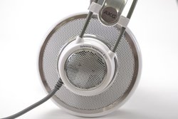 伝説的ヘッドホン、復活。AKG「K701-Y3」のサウンドは今なお魅力的だ