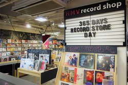 HMV record shop aJ̃I[v5NLOAiO21^Cg[X
